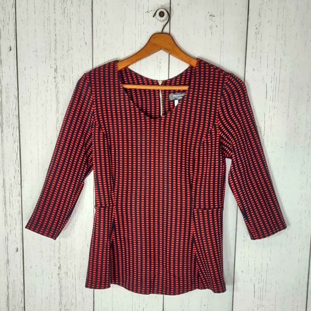 Trisisto Tailored V-Neck Peplum Top